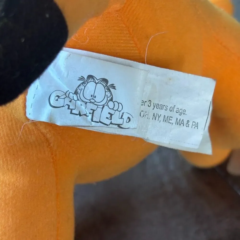 Garfield Hang-On Window Cling Plush Vintage Play by Play